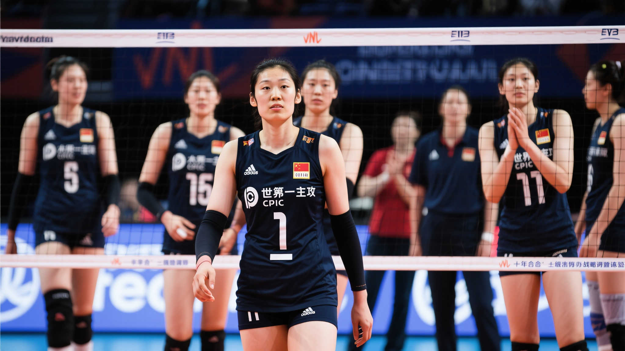 朱婷官宣加盟新球队,非天津队,年薪突破百万,仅签1年合同 首先,我们要了解此次转会对于运动员和俱乐部双方来说